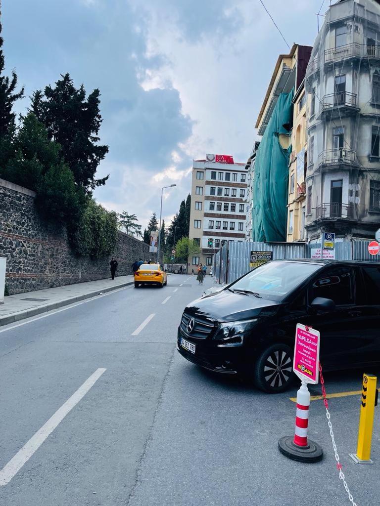 Aymira Suite Hotel Istanbul Bagian luar foto